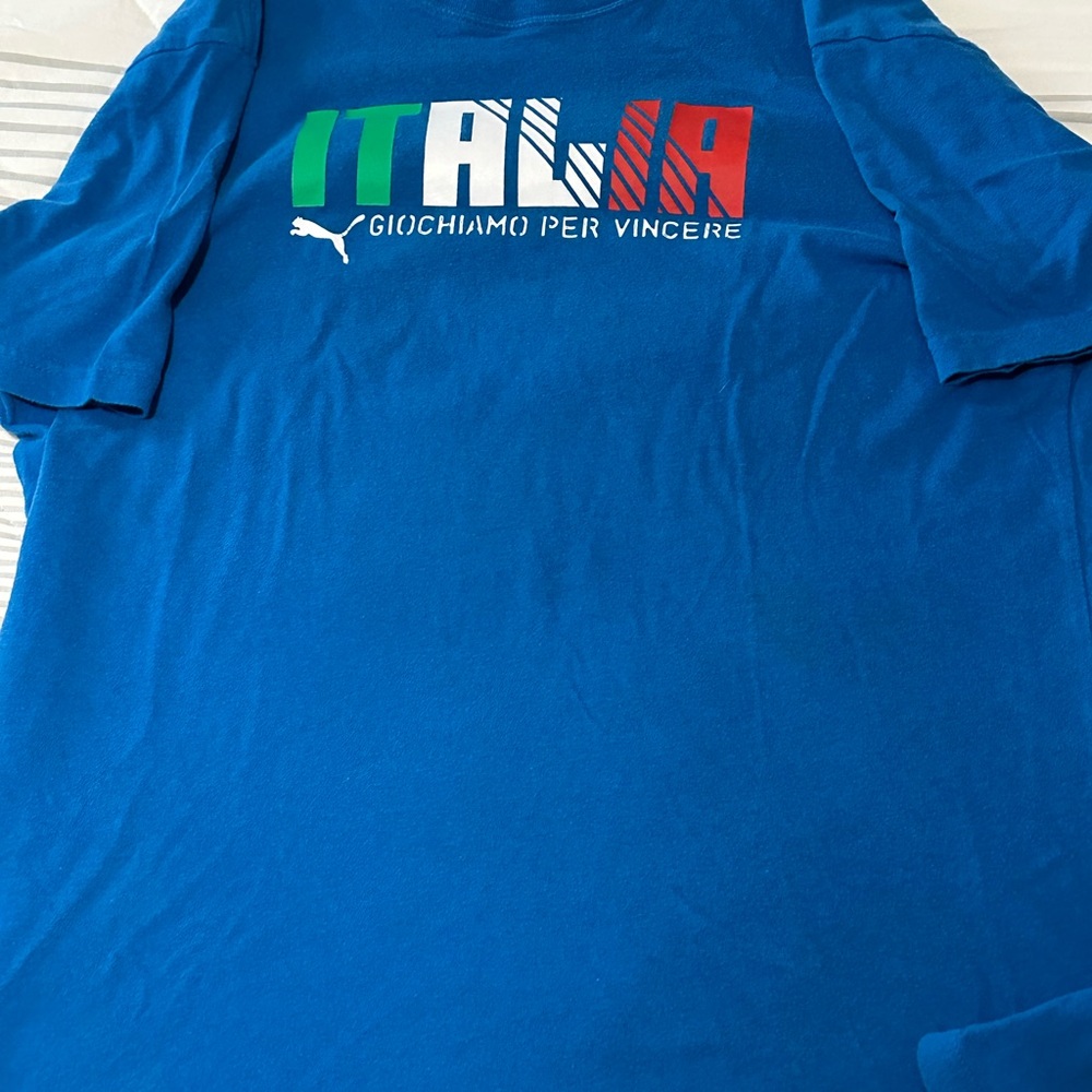 Italy soccer Puma t-shirt